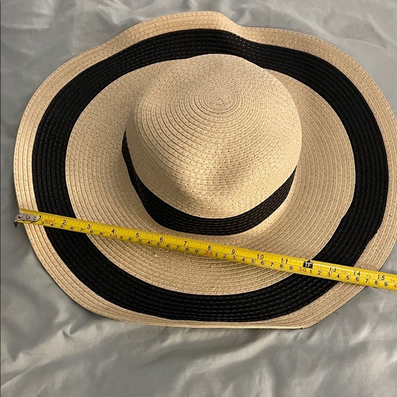 Shade & Shore Black and Tan Sun Hat - Picture 2 of 4